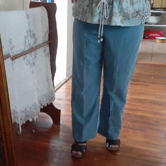 Womans pants - Picture 7 of 8